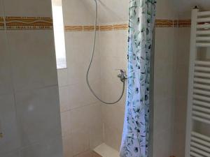 Ένα μπάνιο στο Gîte rural 3 niveaux avec jardin privé, à proximité des châteaux de la Loire - FR-1-381-169 +9 φωτογραφίες