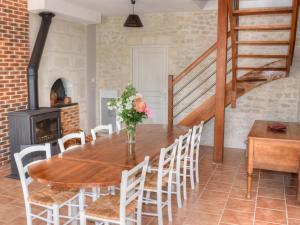 Posezení v ubytování Gîte de charme avec jardin privatif, proche des châteaux de la Loire et du Zooparc de Beauval - FR-1-381-85