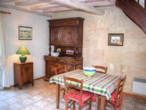 Fotografie z fotogalerie ubytování Charmant gîte paysan XIXe avec terrasse et jardin bordé par un ruisseau, à 1,5 km d'Azay-le-Rideau - FR-1-381-417 v destinaci Cheillé