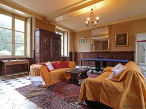 Posezení v ubytování Château de Bellavilliers - Séjour de charme dans le Perche avec WIFI - FR-1-497-102