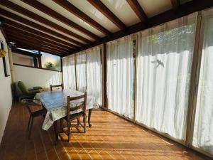 Balkón alebo terasa v ubytovaní Villa F3 avec Jardin et Garage, Capacité 6 Pers., Proche Plage et Village - Argelès-sur-Mer - FR-1-309-336
