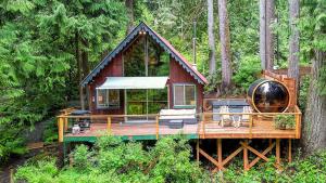 Taman di luar Luna's A-Frame - River & Spa