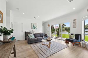 Χώρος καθιστικού στο 7 Tabernacle Road Encounter Bay - Linen Included