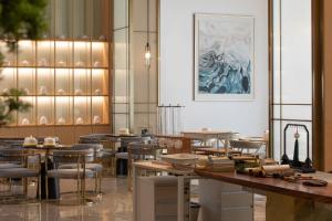 Restaurace v ubytování Amanda Hotel堆谷里酒店