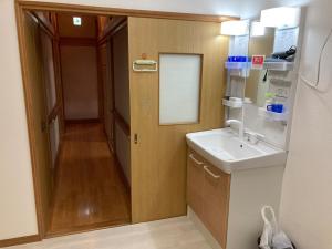 Kuchyň nebo kuchyňský kout v ubytování Irest Village Narita + 25 fotografií