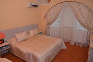 Posteľ alebo postele v izbe v ubytovaní Hotel Serpanok