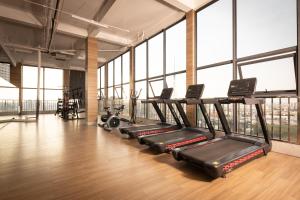 Fitness centrum a/nebo fitness zařízení v ubytování Amanda Hotel堆谷里酒店
