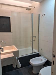 Recoleta, departamento de lujo a estrenar的一间浴室