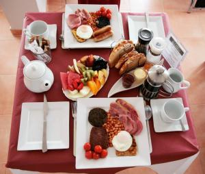 Jedlo v ubytovaní bed & breakfast alebo blízkom okolí