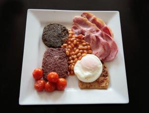 Jedlo v ubytovaní bed & breakfast alebo blízkom okolí