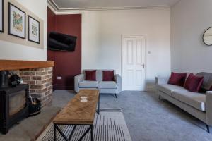 Posezení v ubytování Barnard 3BR Getaway Cozy, Central, Connected