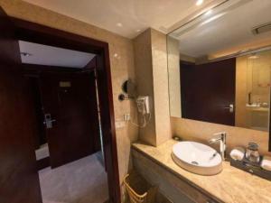 Phòng tắm tại Xian Sunda Gentleman International Hotel +189 ảnh