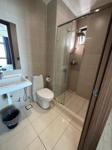 Koupelna v ubytování urban sea view home 2bed studio
