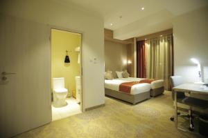 Llit o llits en una habitació de Hotel Nine Ulaanbaatar