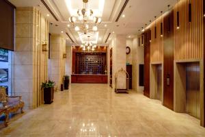 Vstupní hala nebo recepce v ubytování Nhat Ha L’Opera Hotel