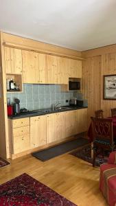 Dapur atau dapur kecil di MONOLOCALE LA BORMINA +12 gambar