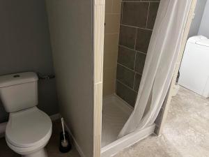 Ένα μπάνιο στο Les Maisons Pitchoune & Pitchounette +3 φωτογραφίες