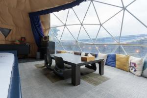 Posezení v ubytování Mount Fuji Panorama Glamping