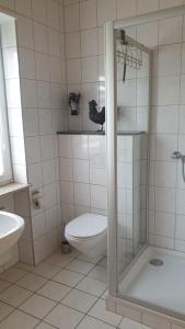 Bilik mandi di Zimmers Tälchenhof +14 gambar