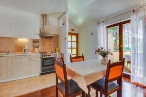Kuchyň nebo kuchyňský kout v ubytování Apartments Petra