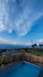 Bazén v ubytování NAWASENA Campsite nebo v jeho okolí