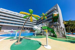 Bazén v ubytovaní Medplaya Hotel Calypso alebo v jeho blízkosti