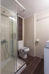 Koupelna v ubytování Creta Beachfront Apartment Β for 2 persons by MPS