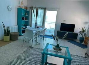 Gallery image of Sea View Appartement a la Marsa plage in Douar el Hafey +42 photos