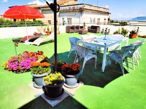 Foto dalla galleria di Palazzo Di Donna panoramic terraces and private parking strategic to Amalfi Coast, Pompei, Napoli a Sant'Egidio del Monte Albino