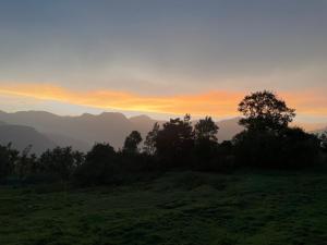 Φωτογραφία από το άλμπουμ του 4Acres Farm Stay and Natural Mudhouse σε Kanthalloor +18 φωτογραφίες
