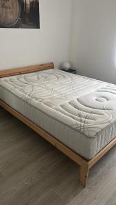 a mattress on a bed frame in a room at Tu hogar en Logroño in Logroño +2 photos
