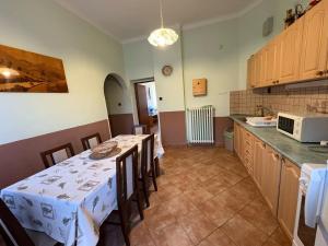 Kuchyň nebo kuchyňský kout v ubytování Apartmán Šipková + 52 fotografií