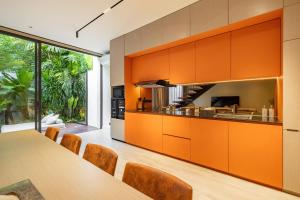 Dapur atau dapur kecil di Alex Villas Complex N4