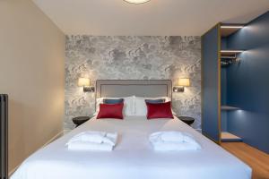 Кровать или кровати в номере Design Florence Suite in Florence
