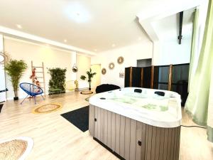 Fotografie z fotogalerie ubytování Hotel Les Rêveries du CLOS derrière St Jean Vignes &Spa v destinaci Pommard