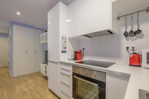 Kuchyň nebo kuchyňský kout v ubytování AO-4 CALELLA DE PALAFRUGELL 2 PAX