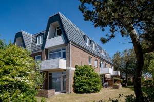 朗格奥'Wellenrauschen'的砖屋,有 ⁇ 盖