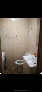 Ένα μπάνιο στο Мост Сити