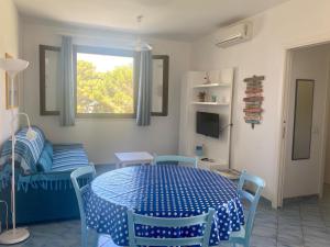 Et tv og/eller underholdning på Casa Vacanze Lido Burrone