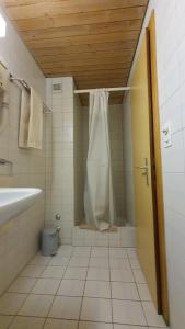Koupelna v ubytování Hotel Suretta