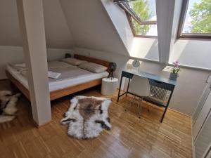 Domáce zviera alebo zvieratá hostí v ubytovaní Moderne Dachgeschosswohnung zentral by Seebnb