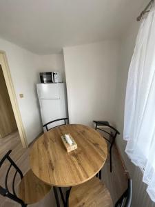 Kuchyň nebo kuchyňský kout v ubytování Apartmány Ferie