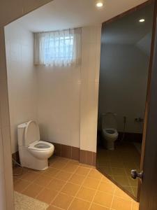 Phòng tắm tại Hello Joy 和乐居 4BR - Lopeng, Miri