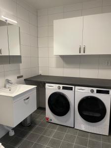 Η κουζίνα ή μικρή κουζίνα στο GoCo Health Innovation City - Mölndal +25 φωτογραφίες