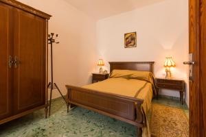 Giường trong phòng chung tại YourHouse Ca Na Fonoy apartment