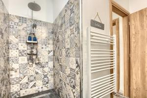 Ein Badezimmer in der Unterkunft Holiday House Ulika near Pula - Pet Friendly