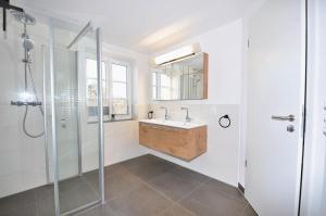 Vannituba majutusasutuses Doppelhaushälfte Böhler Wiesenblick +18 fotot