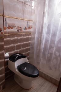 Koupelna v ubytování TRANSFER VIP HOSTEL
