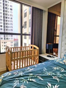 Gallery image of Linda Apartment-ICON56-District4-3mins to center dtrc1- INFINITY POOL- AWESOME ROOFTOP in Ho Chi Minh City