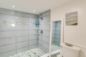 Baðherbergi á Hutchinson Island Condo with Views and Pool Access